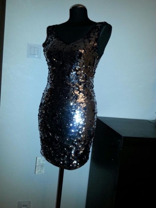 Cekinowa sukienka mini