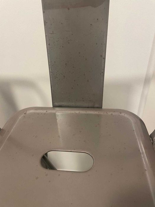 Banco alto com encosto aço