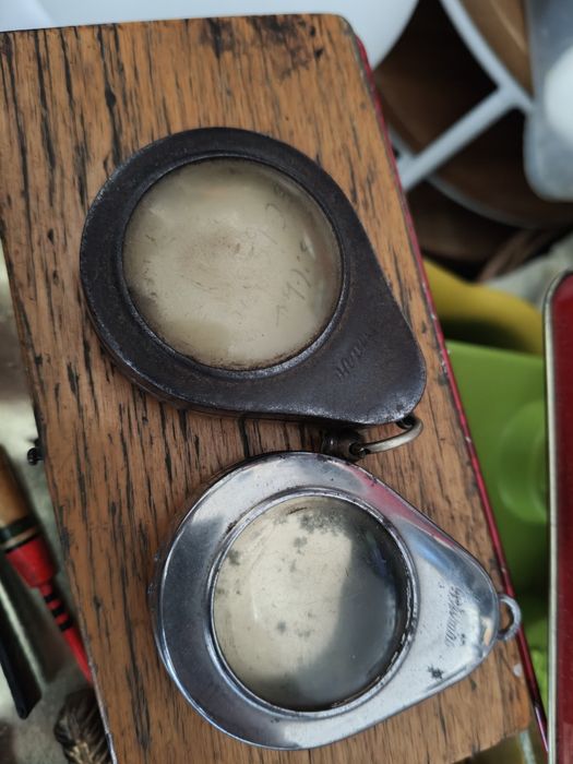 Stare dwa sygnowane etui na zegarek kieszonkowy