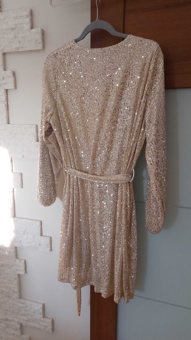 Sukienka cekiny na sylwestra