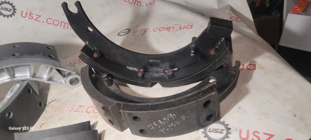 Колодка перед зад  ЗИЛ-131 УАЗ Волга ВАЗ 2123 2108 МОСКВИЧ