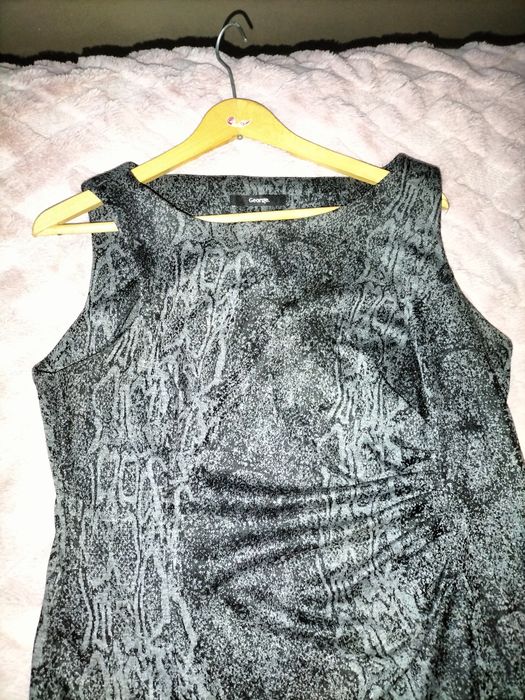 Sukienka wielosezonowa z wiskozą