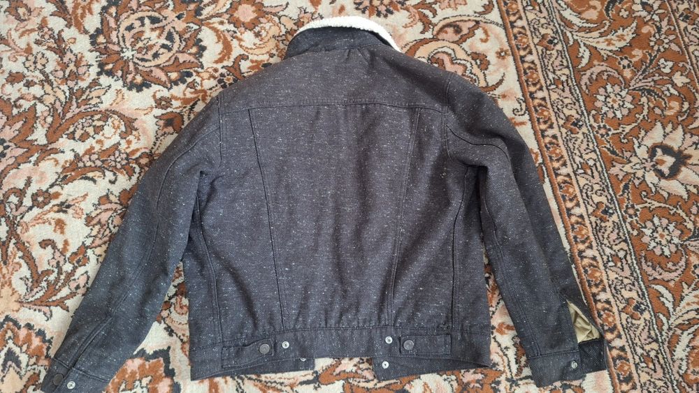 Куртка  Levi's. S