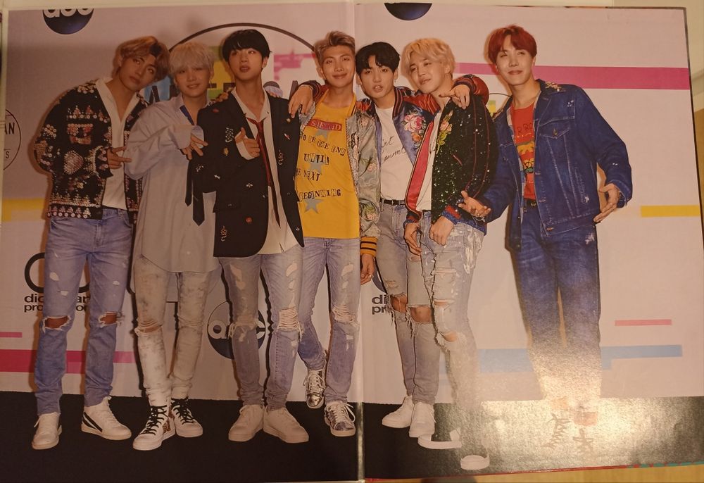 Livro BTS K-pop Kings ( guia para fãs )