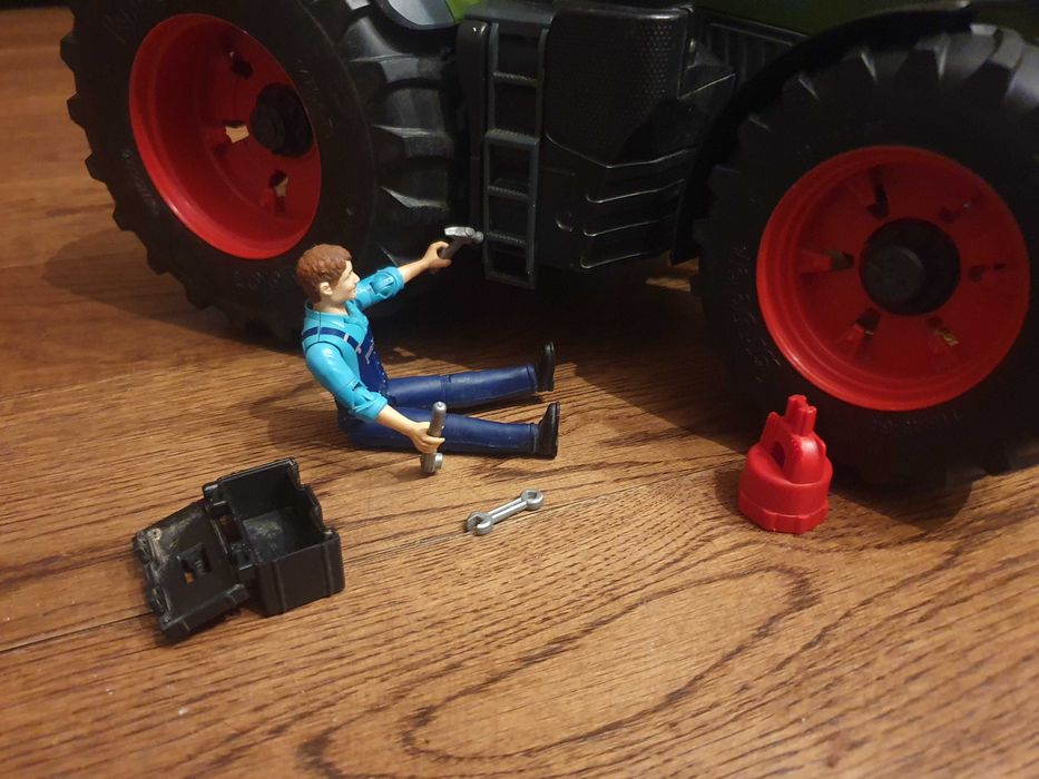 Fendt vario 1050 bruder traktor +drewna do przyczepy leśnej