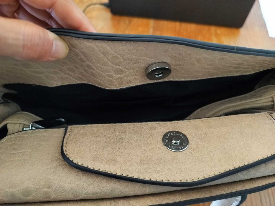 Mala beje em bom estado