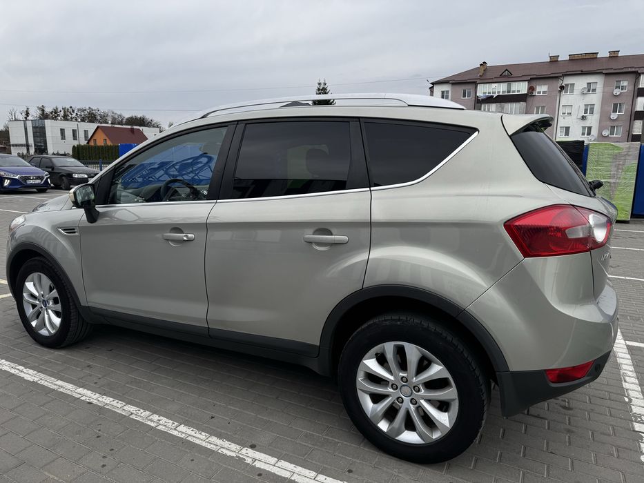 Машина Ford Kuga 2009р 2.0 дизель