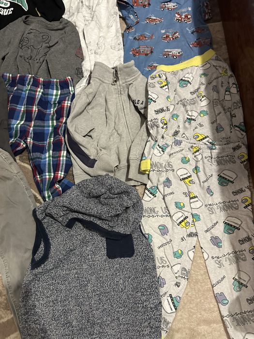 Великий пакет одягу на хлопчика від 3до 5 років