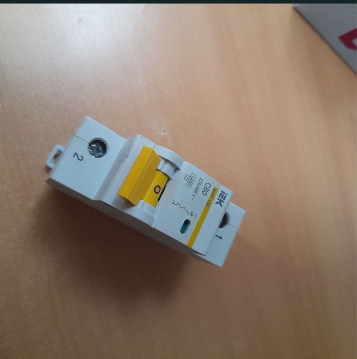 Автоматы однополюсные на 80А и 100А