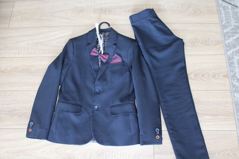 Garnitur dla chłopca 140