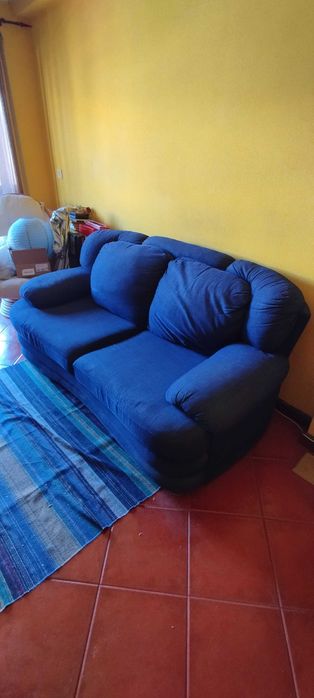 Sofá Azul Escuro de 2 Lugares