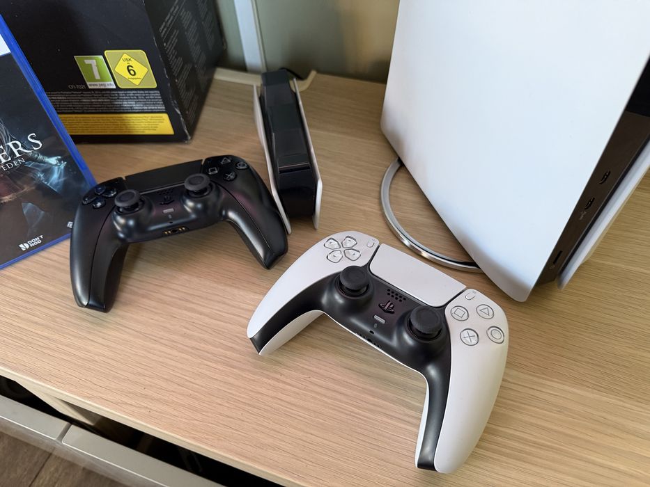 Konsola PlayStation 5 Pro 2tb Duży zestaw 2x pad Napęd Ładowarka Gra