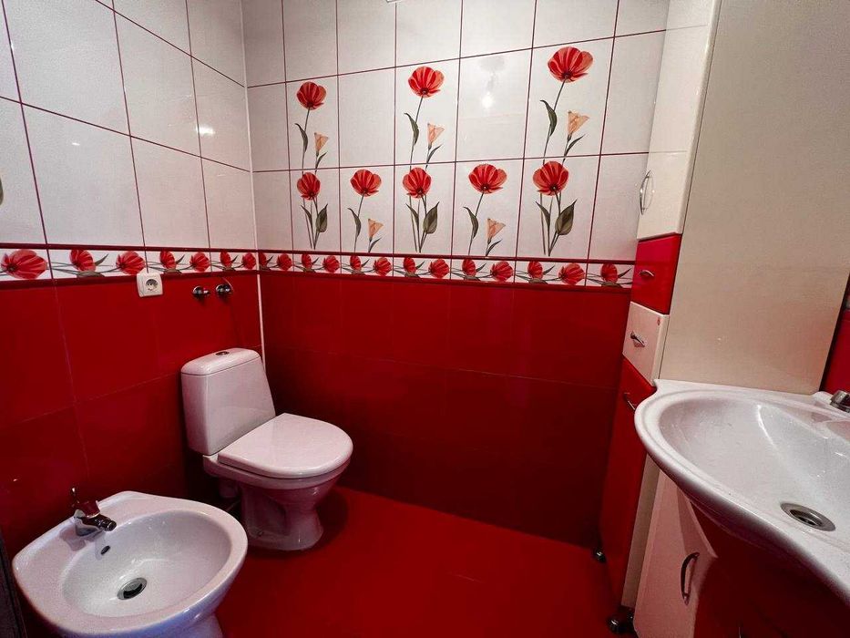 Продається домоволодіння з 2-ма будинками