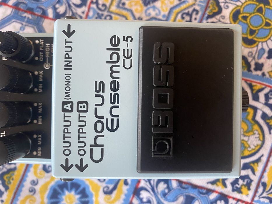 BOSS Chorus Ensemble CE 5