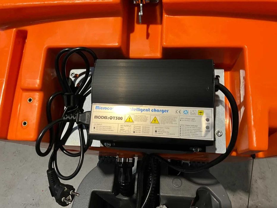 Szorowarka samojezdna Daewoo DAFR70 NOWA