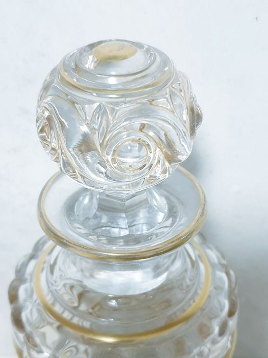 Conjunto de 2 antigos frascos de perfume em cristal Baccarat