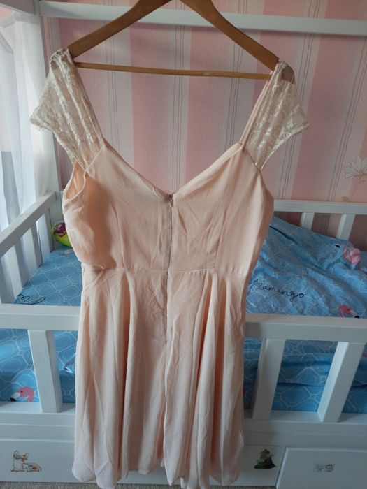 Сукня, стан нового.. Размер 16. BooHoo. Длина миди.