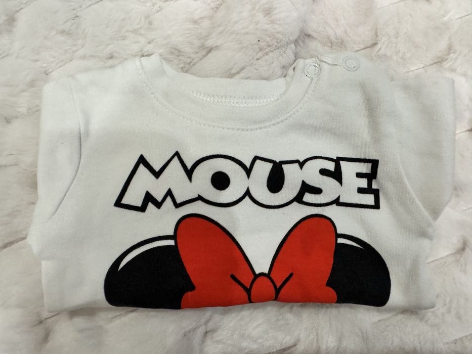 Sprzedam  białą bluzeczka dla niemowlaka