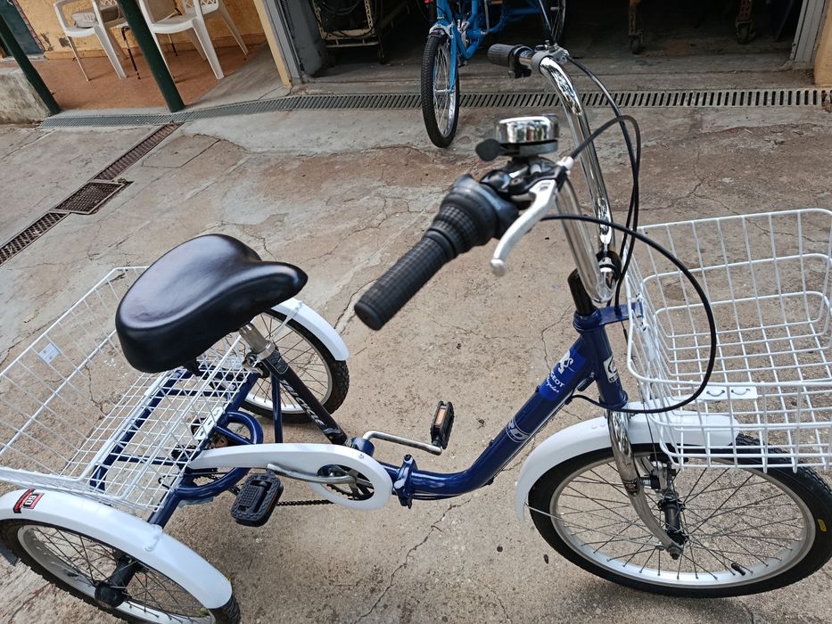 Bicicleta 3 rodas dobravel   toda restaurada