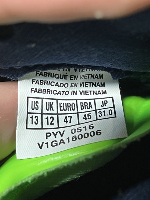 Кросівки Mizuno Wave Lightning Z2