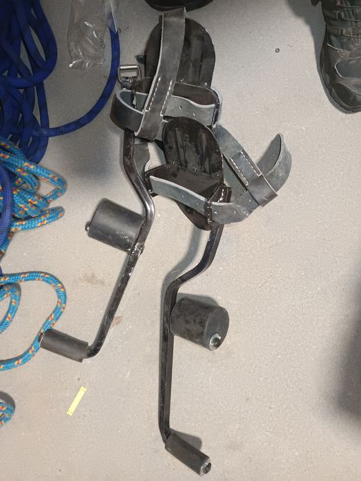 słupołazy nowe nieużywane do wspinania sprzęt do prac elektrycznych