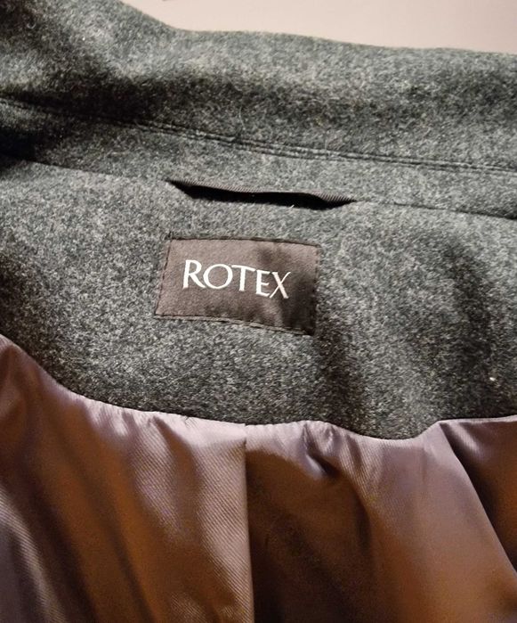 Płaszcz zimowy w odcieniu zielonym