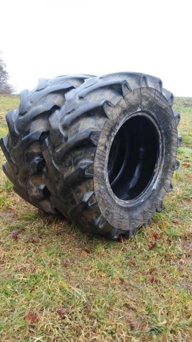 Opony 360/70 R - 20 RADIALNE 12.4 R - 20