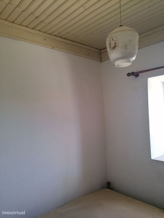 Moradia - piso superior T2 com arrecadação