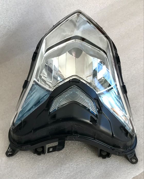 Farol Honda hiCB 500 F (2014) / CB 650 F (2016)