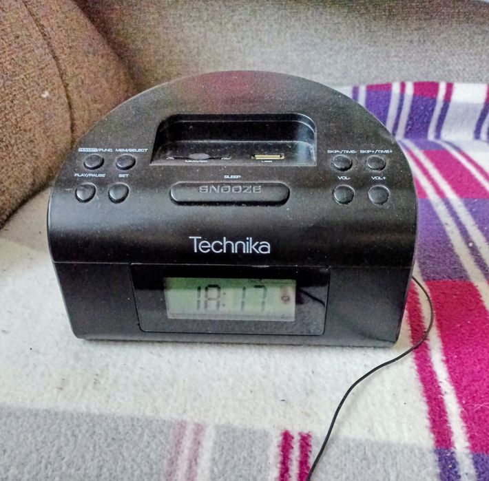 Radio budzik technika