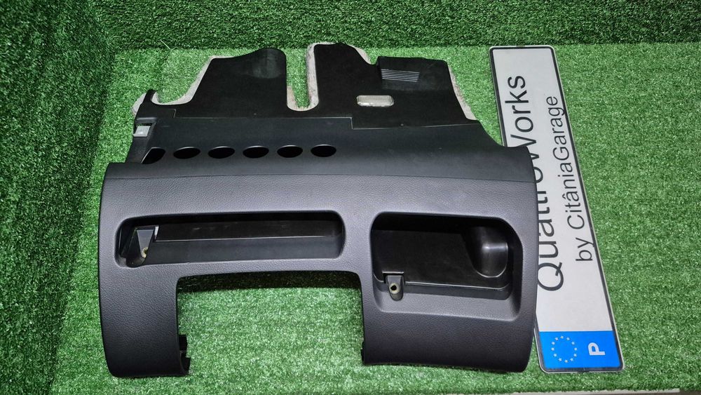 »AUDI A4 B5 8D - Porta documentos PRETO- rigorosamente novo sem riscos nem danos Ref: 8D1863075