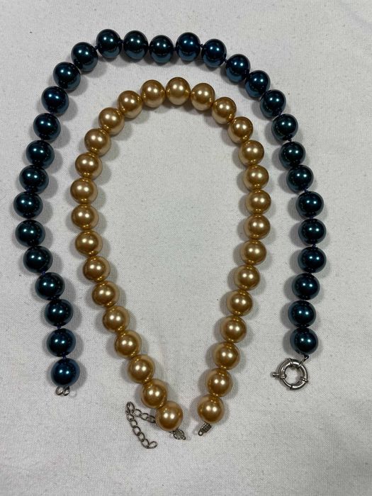 Piękne perły granat i złoto