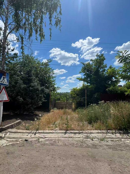 Продаеться дім з земельною ділянкою с.Соколівське