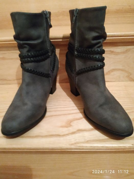 Botki szare używane zamszowe r 39