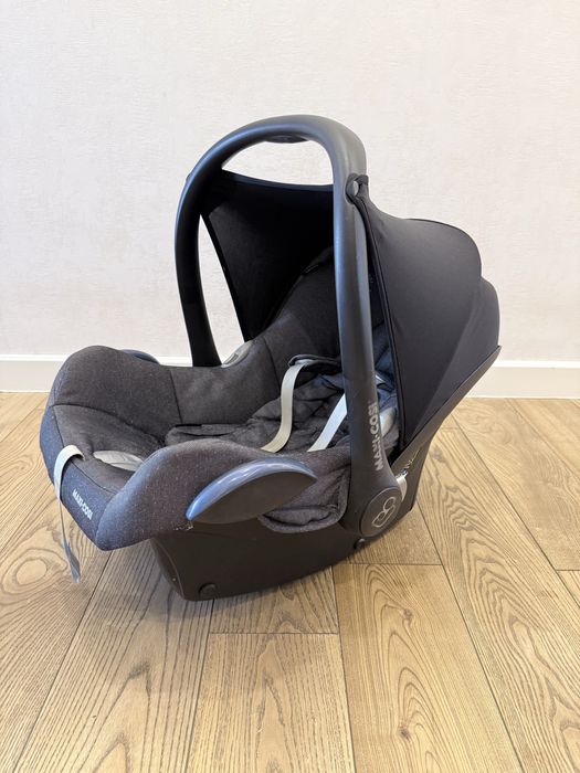 Авто люлька maxi cosi з адаптерами для коляски