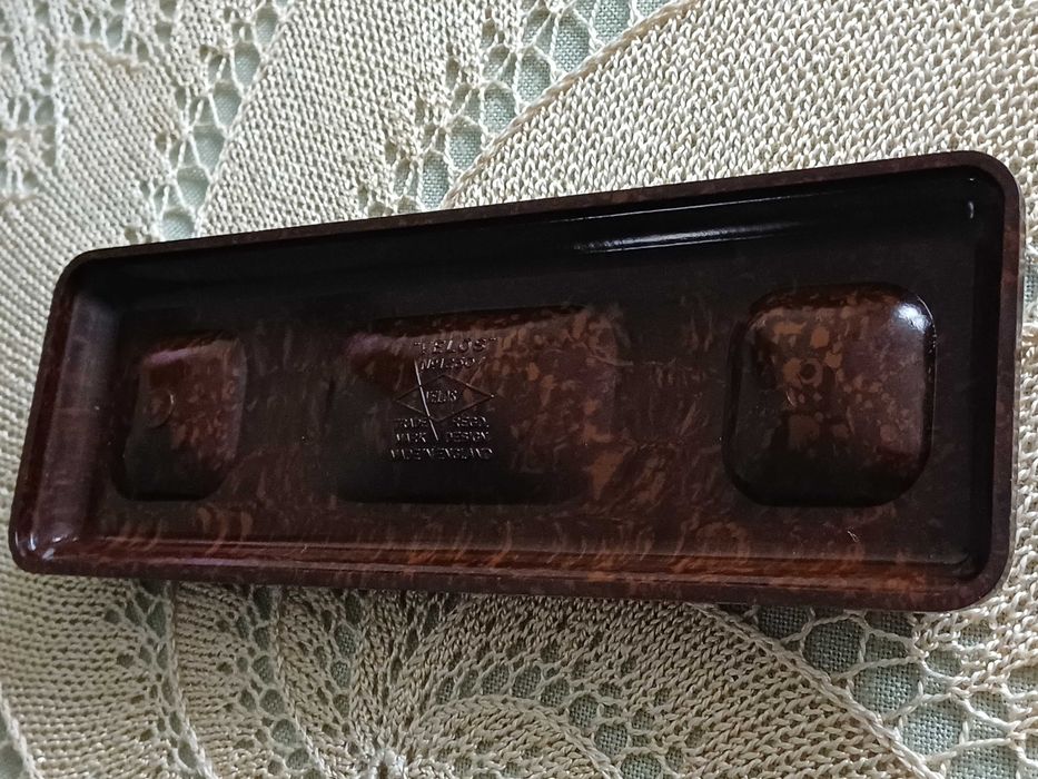 Bakelitowy podstawka pod pióra. Art Deco.