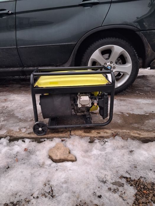 Генератор на 2.5кв на колесах