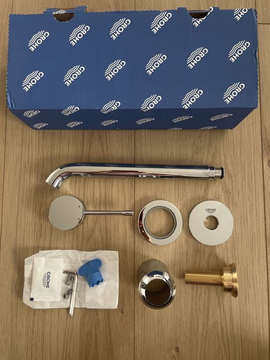 Bateria umywalkowa GROHE Essence L Chrom