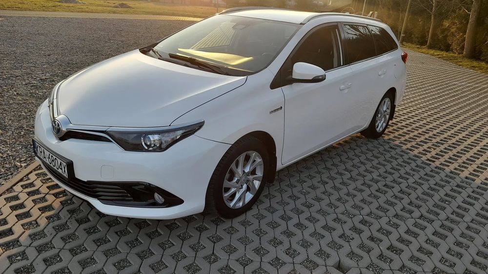 Toyota Auris Toyota Auris Hybrid-GAZ  1.8 TS kombi