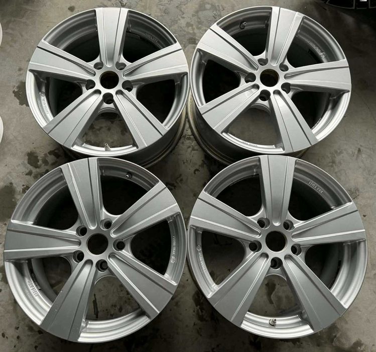 Alufelgi 5x112 r17 Audi A3 8P / VW Golf  V VI VII VIII1 72#