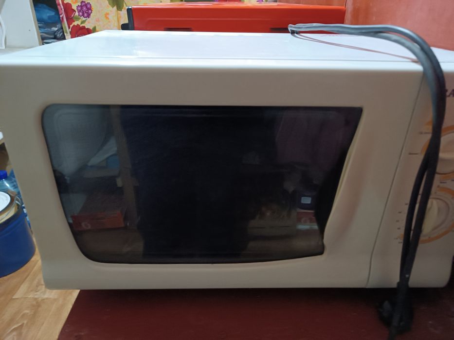 Мікрохвильова піч