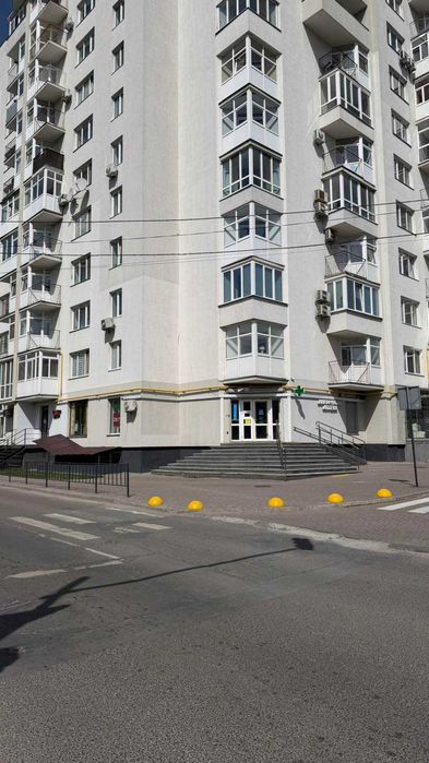 Оренда фасадного приміщення на перехресті вул. Кульпарківська