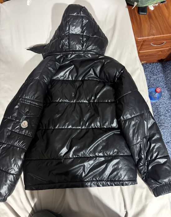пухан Moncler maya
