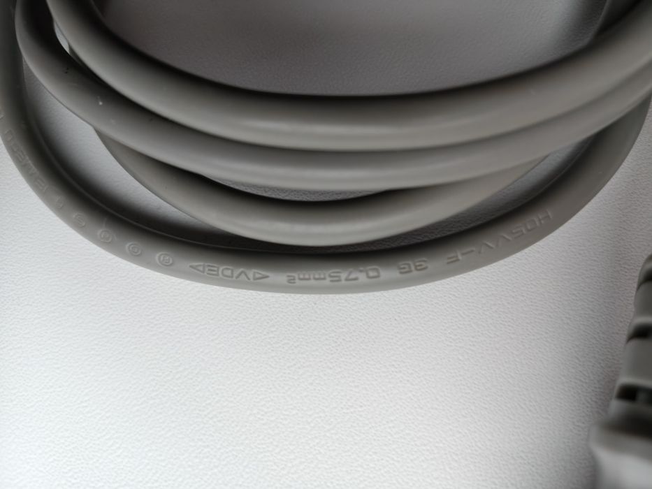 Кабель живлення IEC-C13/C14, 1.8m