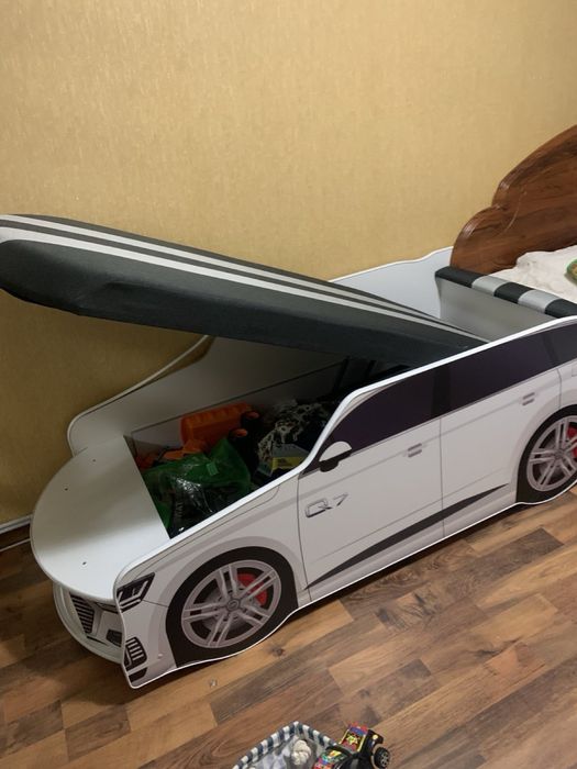 Кровать-машина. Ліжко-машина