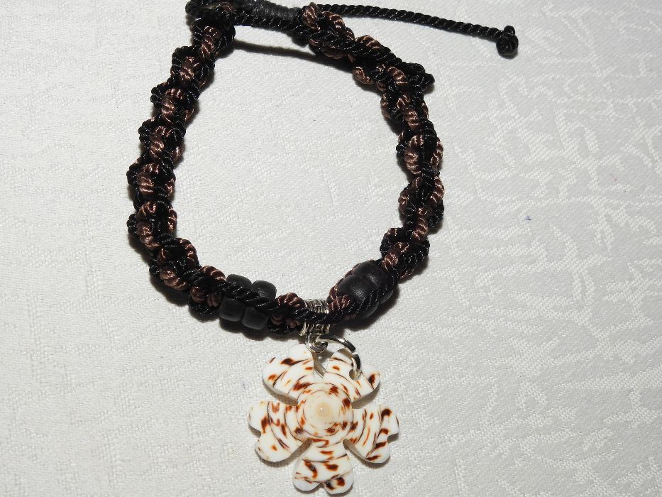 Bransoletka sznurkowa - koniczynka