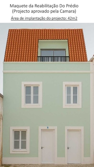 Vende-se  Prédio com 2 Pisos (2 Apartamentos) Centro do Barreiro e da zona Fluvial