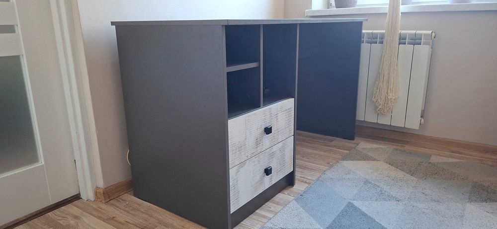 Zestaw mebli młodzieżowych