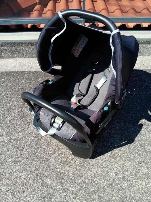 Carrinho bébé com ovinho e base para o carro