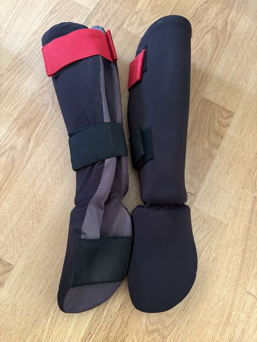 Zestaw dziecięcy do kickboxingu.
